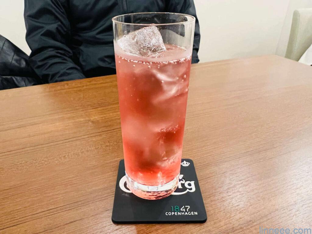 町家バルのノンアルコール飲料、ラズベリーソーダ